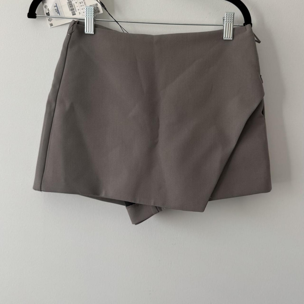 Stylish Gray Skort